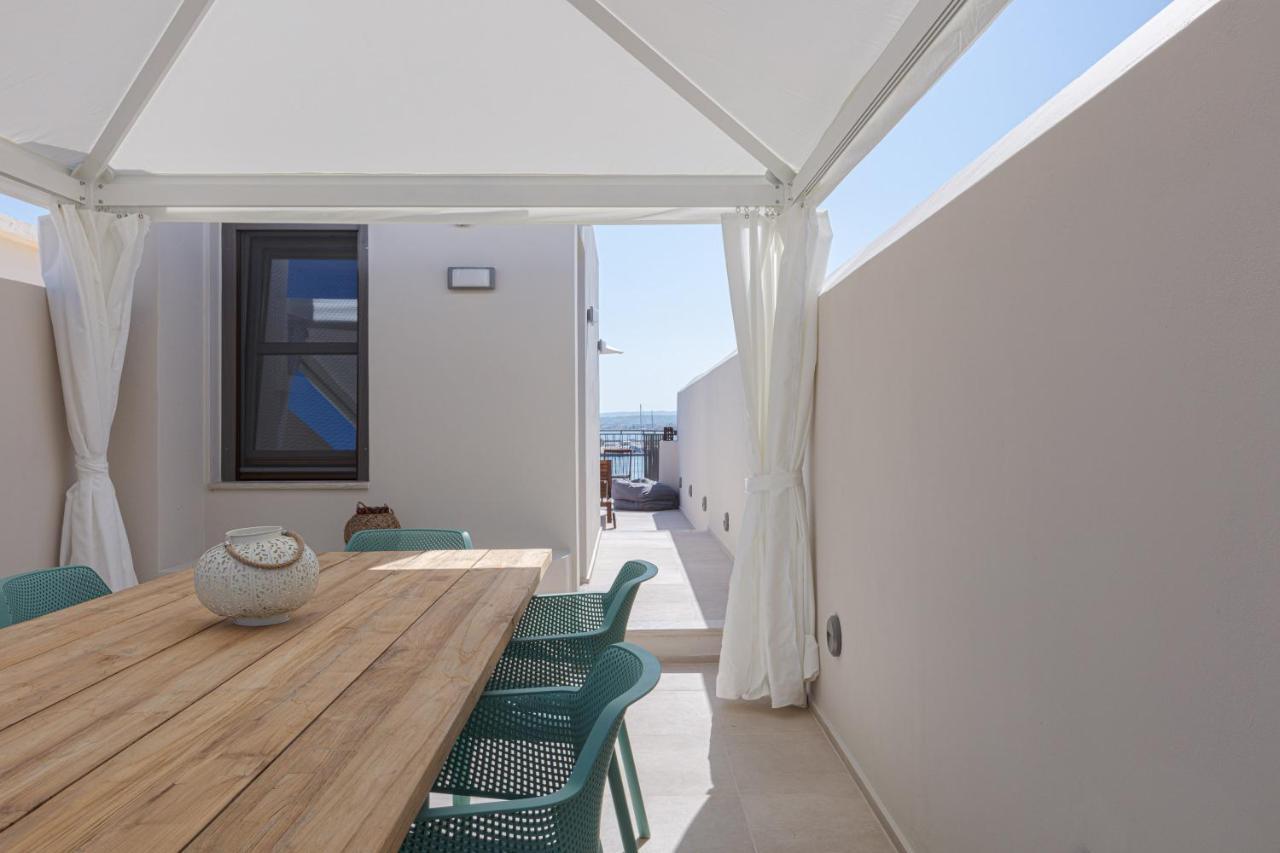 V77 Seafront Suites Rethymnon Exterior foto