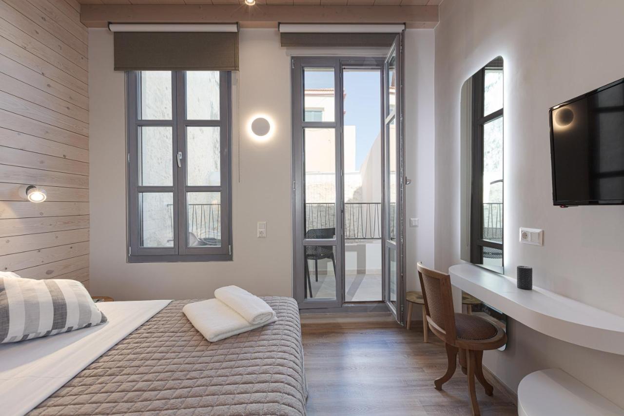 V77 Seafront Suites Rethymnon Exterior foto
