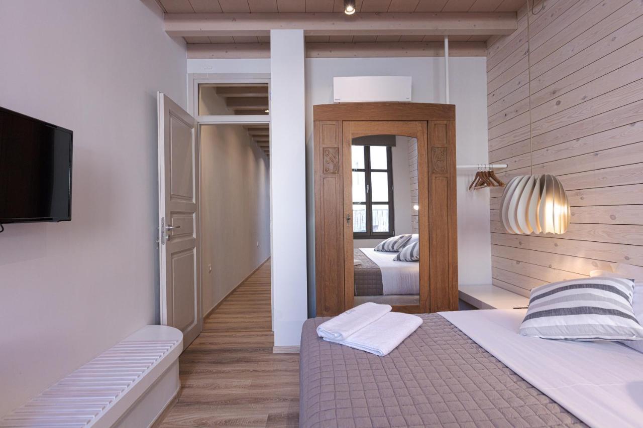 V77 Seafront Suites Rethymnon Exterior foto