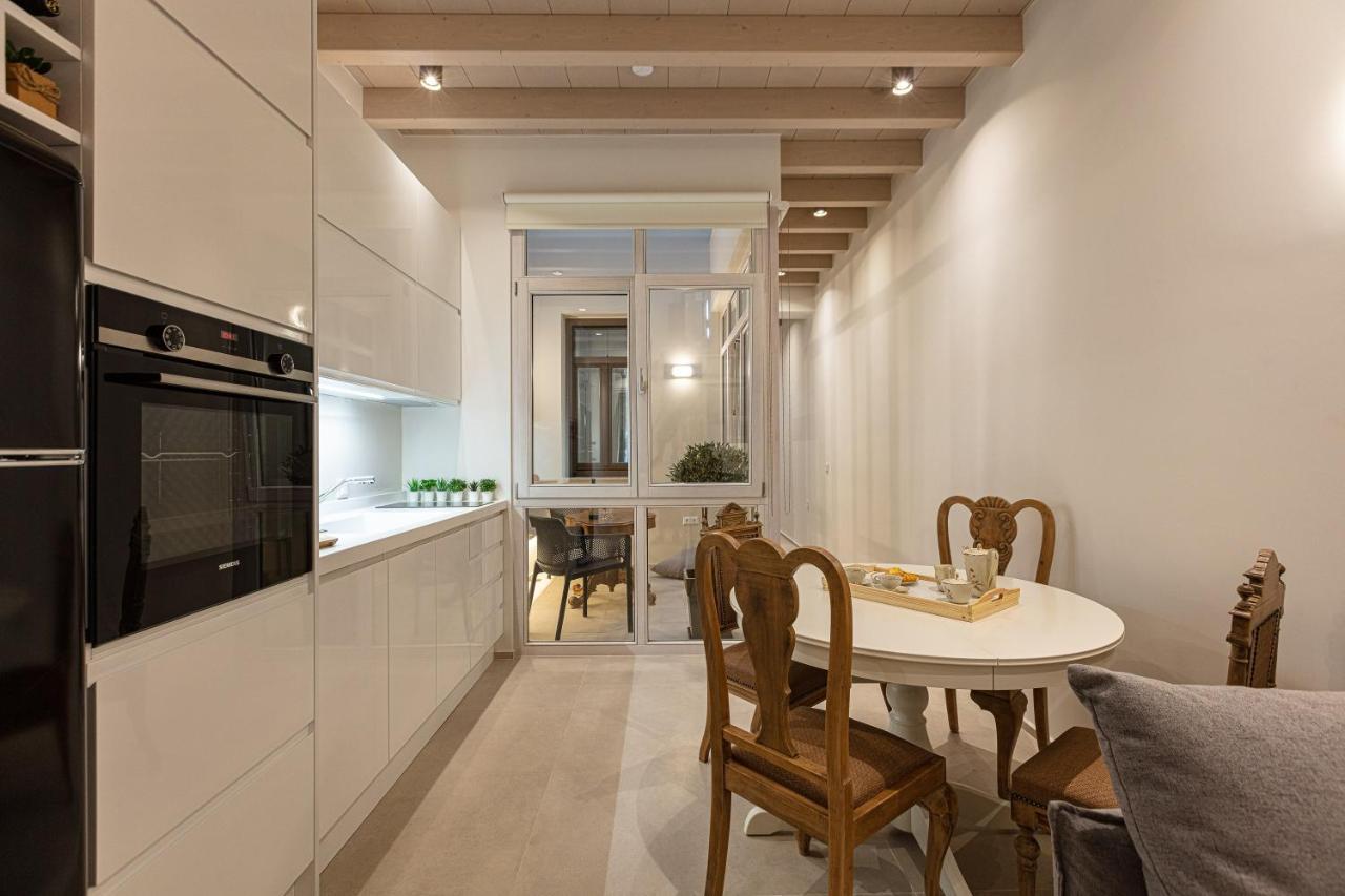 V77 Seafront Suites Rethymnon Exterior foto