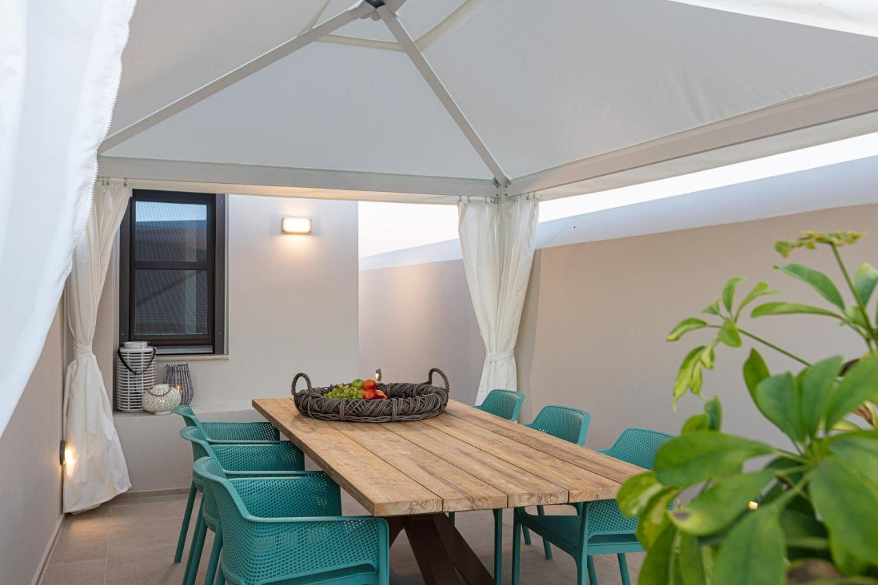 V77 Seafront Suites Rethymnon Exterior foto