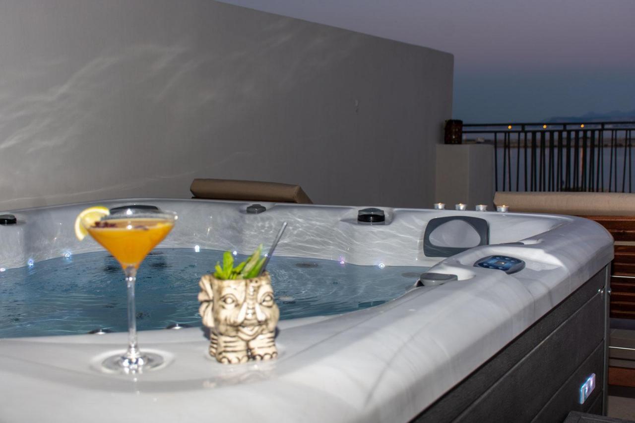 V77 Seafront Suites Rethymnon Exterior foto